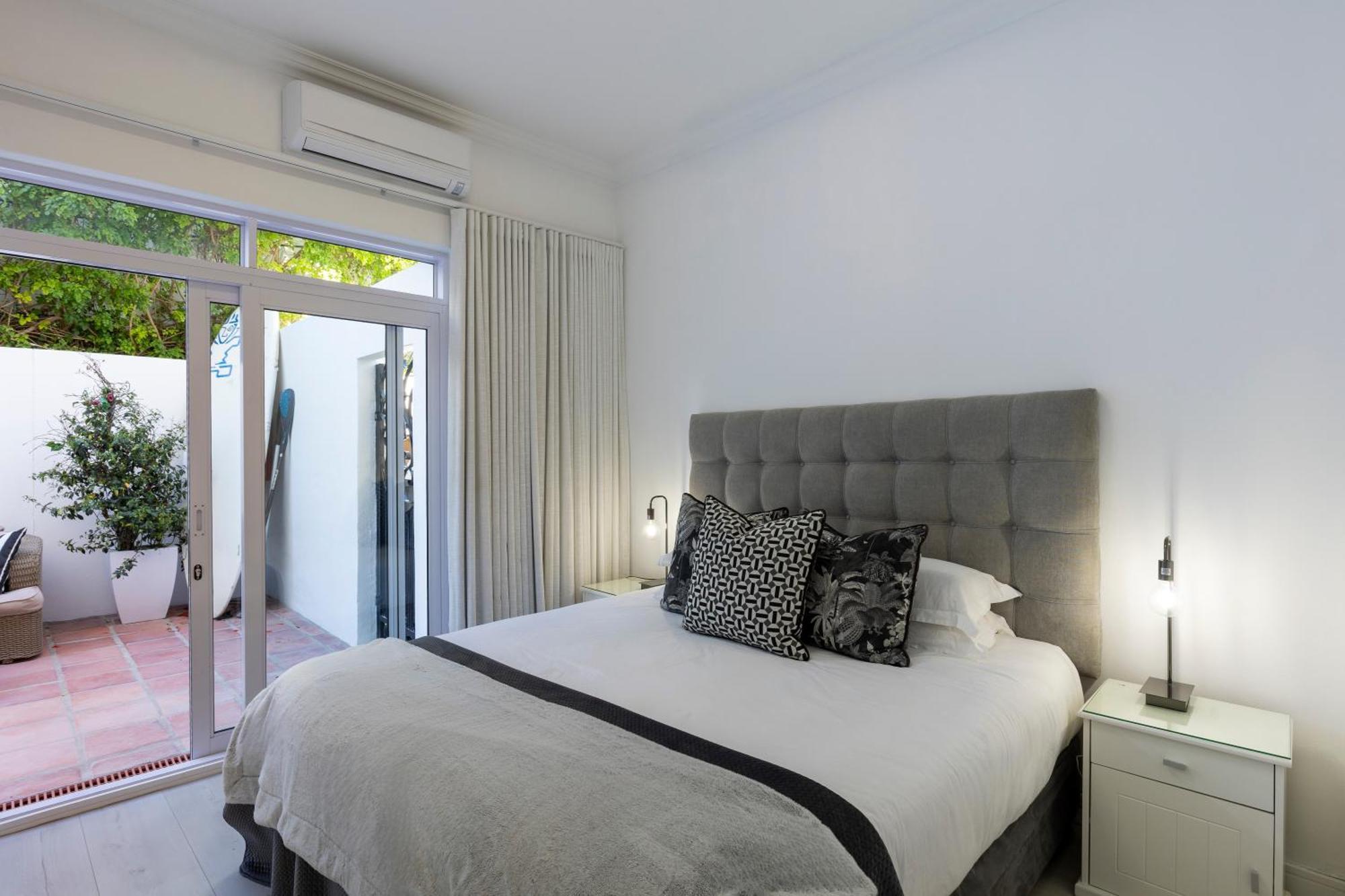 Clifton Yolo Spaces - Clifton Beachfront Apartment *